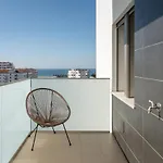 Ocean Lookout With Private Parking In The Heart Of * Ναζαρέ