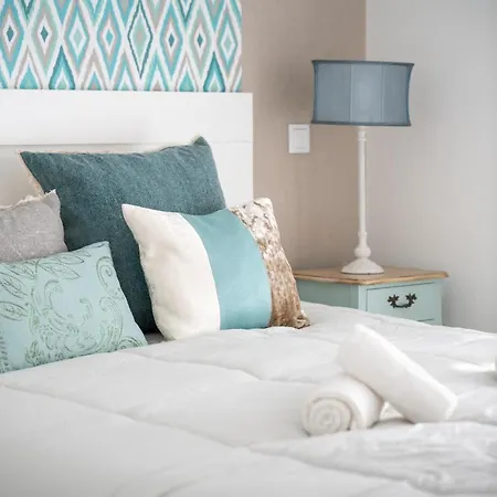 Ocean Lookout With Private Parking In The Heart Of