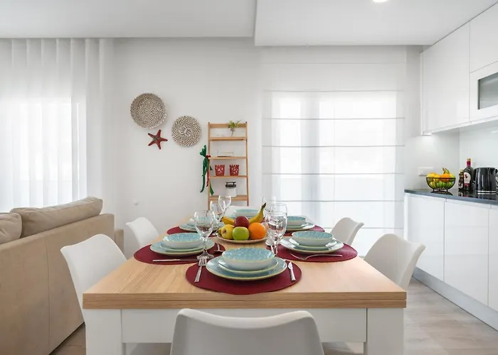 Ocean Lookout With Private Parking In The Heart Of * Nazaré